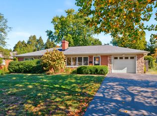 351 Greenbriar Rd, Lexington, KY 40503
