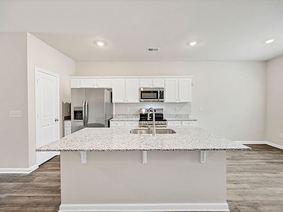 5th image of 1002 Tundra Teal Ln