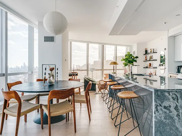 400 Park Avenue South image 1 of 13