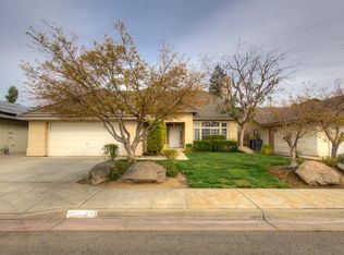 9274 N Whitney Ave, Fresno, CA 93720