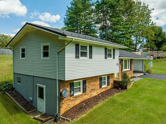 2nd image of 145 Brookwood Cir