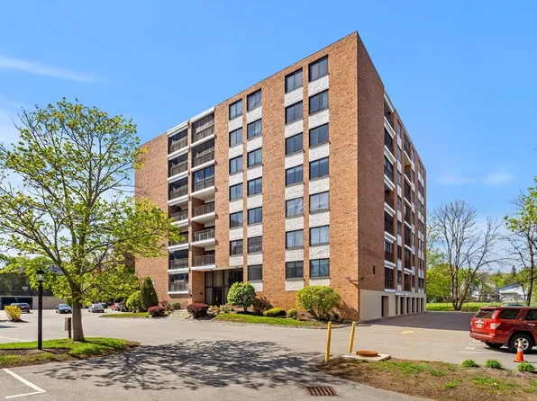 51 Melrose St APT 2D, Melrose, MA 02176