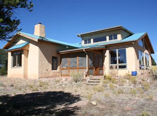 49 Kirk Ln, Carson, NM 87517