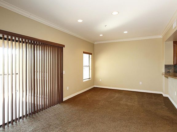 5th image of 21320 N 56th St Unit 2004