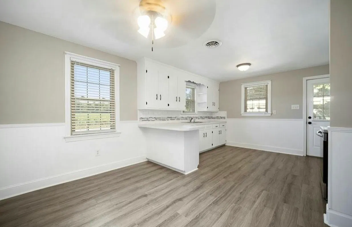 11385 Old Suffolk Road — Photo 3