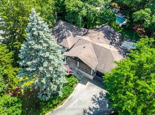 1063 Greenoaks Dr, Mississauga, ON L5J 3A1