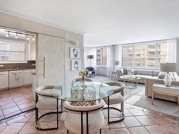 5th image of 250 E 65th St APT 11B