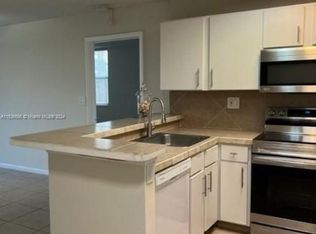 941 Lyons Rd, Pompano Beach, FL 33063