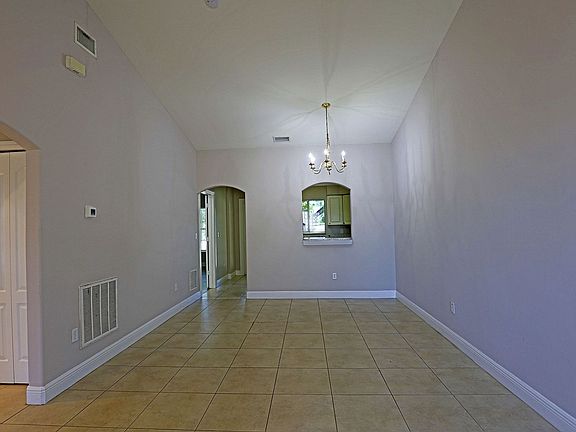 5th image of 4172 Castilla Cir APT 203
