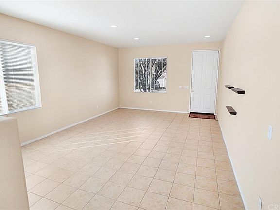 3rd image of 29822 Glendower Ct