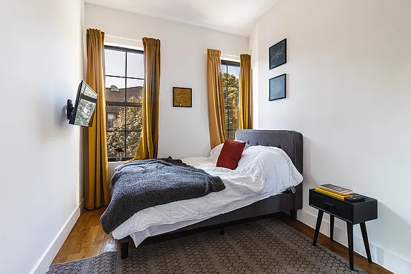 Rented by Bold New York | media 13