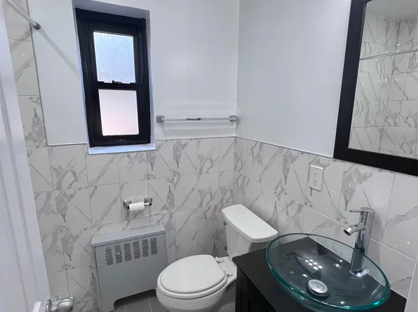 165 Vroom Street image 5 of 11