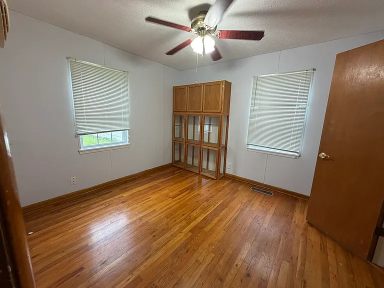 853 Vassar Dr — Photo 6