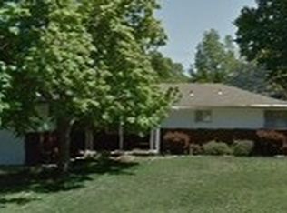 2716 S Wallis Smith Blvd, Springfield, MO 65804