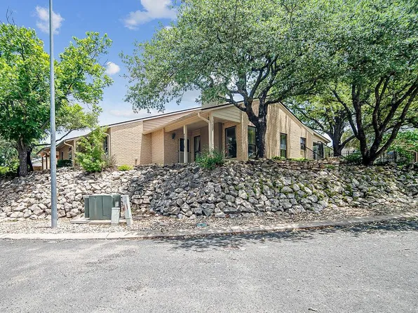 428 Summit Cir, Fredericksburg, TX 78624