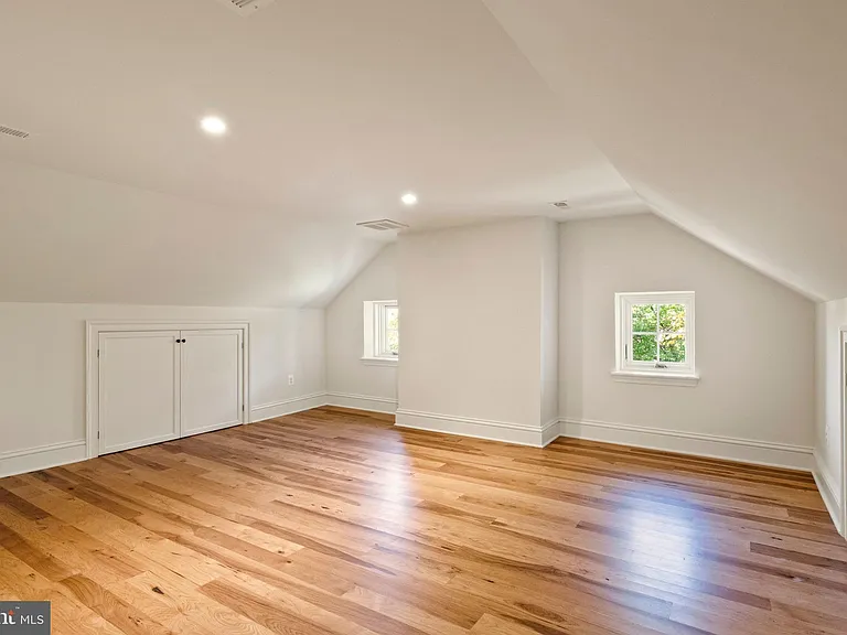 16131 Old York Rd — Photo 18