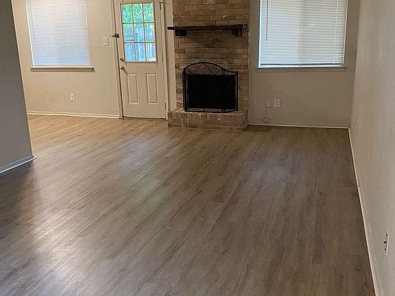 3rd image of 409 Vista West Ct #B