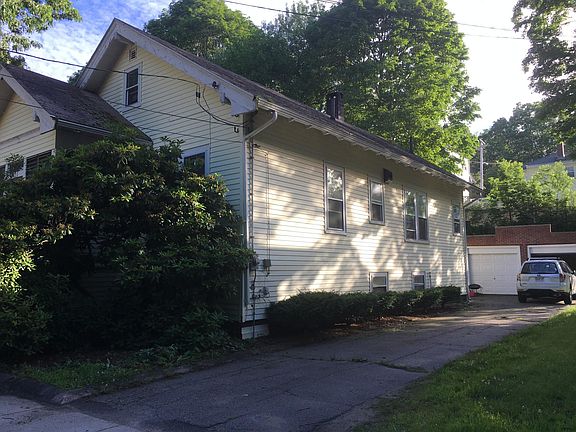 2nd image of 117 Harriet Ave