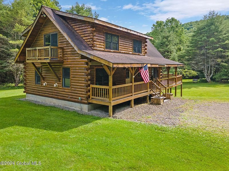 2nd image of 471 Badeau Hill Road