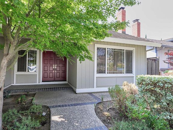 3rd image of 3674 Thousand Oaks Dr