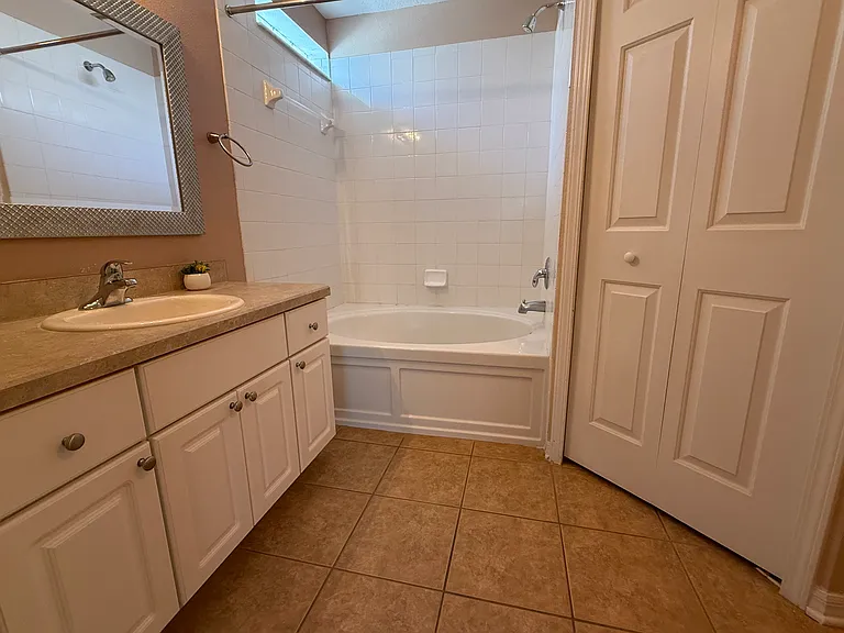 5901 Wrenwater Dr — Photo 7
