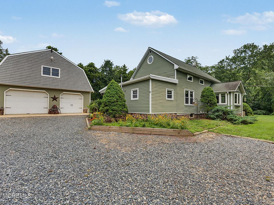 1st image of 2 Woodruff Road
