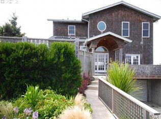 1134 SW Mark St, Newport, OR 97365