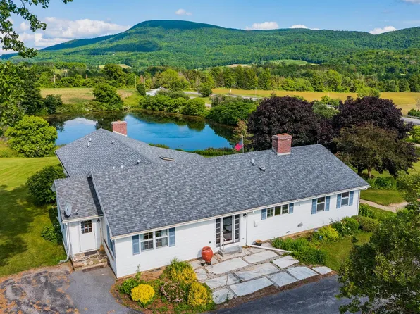 3347 West Road, Bennington, VT 05201