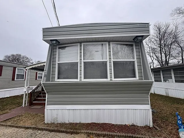 8 Kane Ln #85