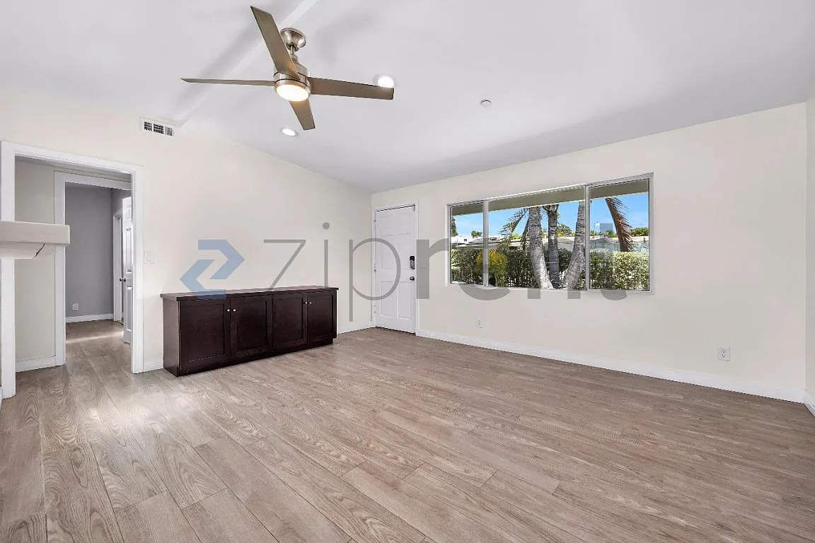 4 bed, 1800 sqft, $5,000 — Photo 2