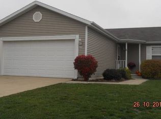 908 Taylor Ln, Le Roy, IL 61752