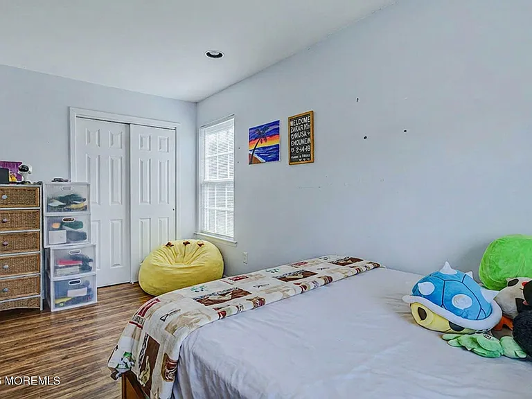 450 Beachway Ave — Photo 26