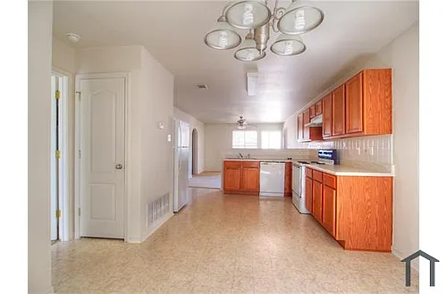 419 Brittney Way Photo 1