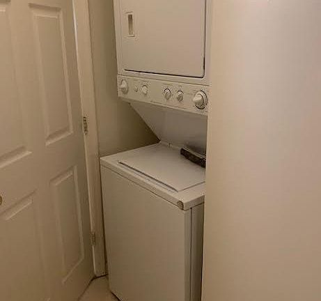 3rd image of 122A Hoyt St #T4