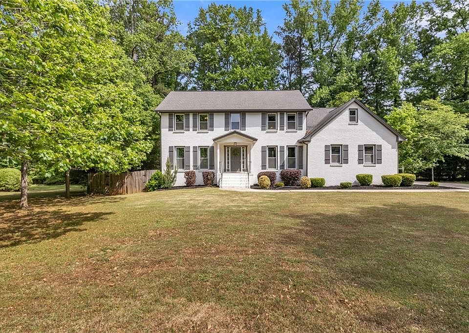 1st image of 135 London Berry Ct