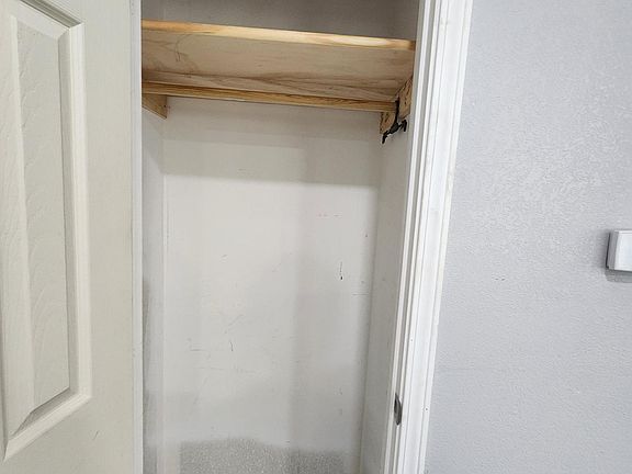 5th image of 3007 E 73rd St