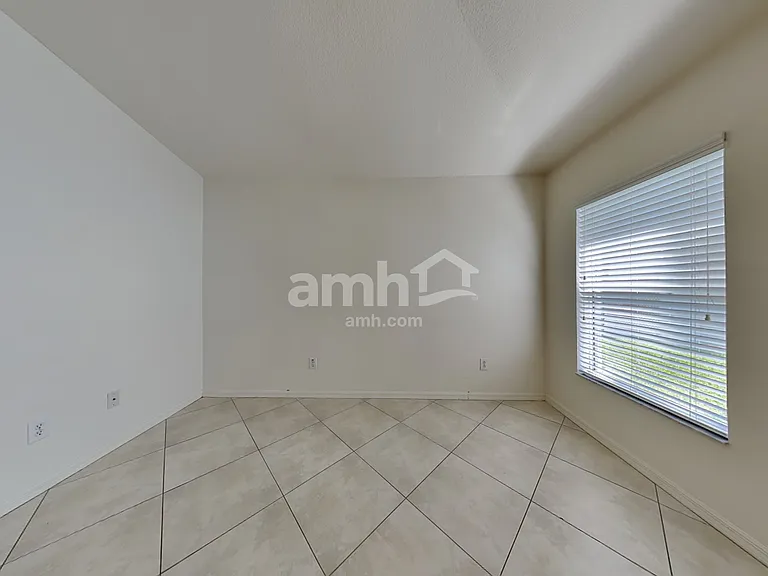 1611 Marsh Wood Dr — Photo 8