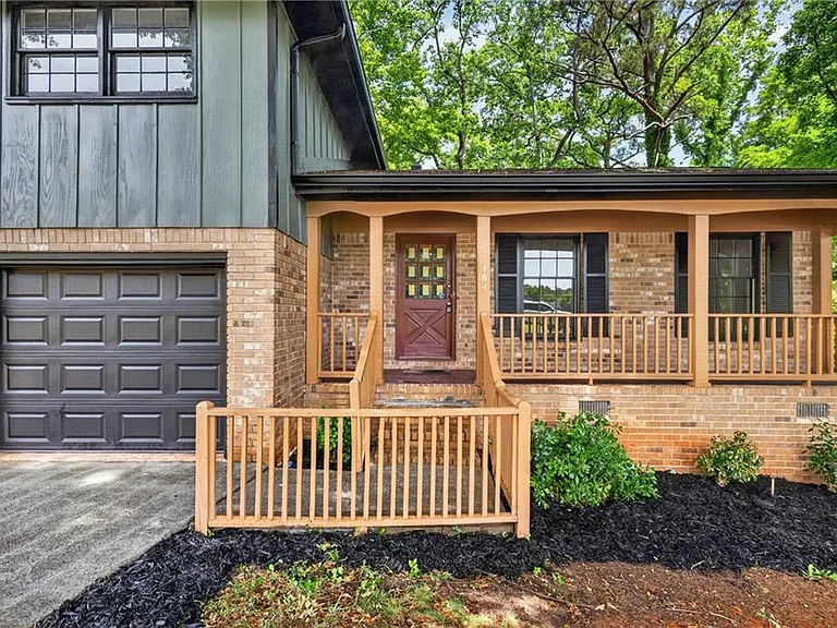 2164 Riverbrook Rd — Photo 4
