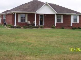 588 Belview Dr, Killen, AL 35645