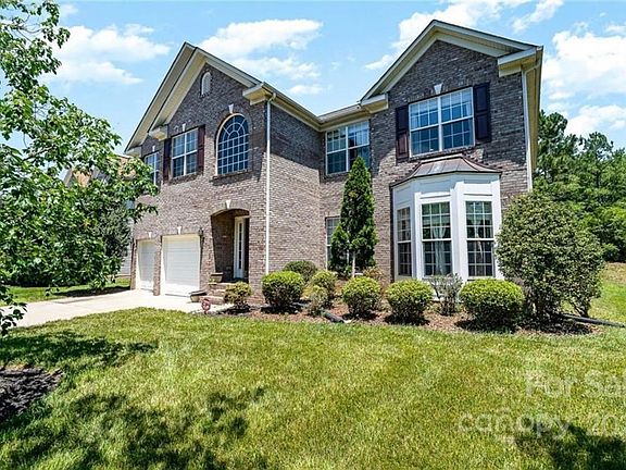 2nd image of 1019 Grayscroft Dr