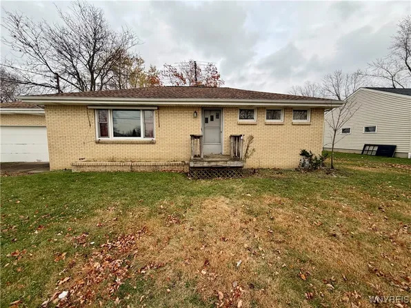 5559 Stilwell Rd, Hamburg, NY 14075