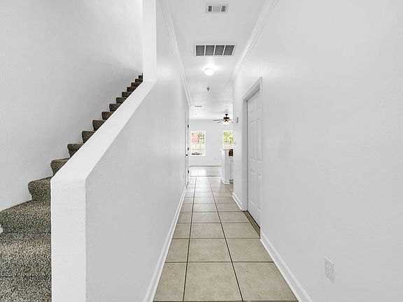 4th image of 107 Tooke St