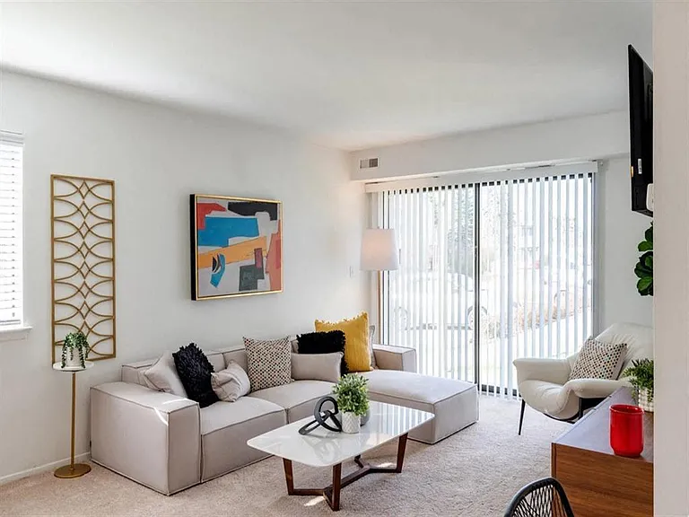 Thornberry Apartments — Photo 4