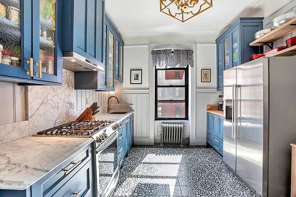 1st image of 255 W 108th St APT 4C1