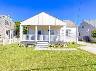 903 Live Oak St, Beaufort, NC 28516