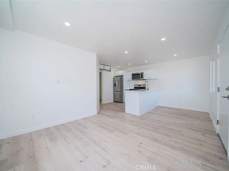 6745 Laurel Canyon Blvd #201 — Photo 4