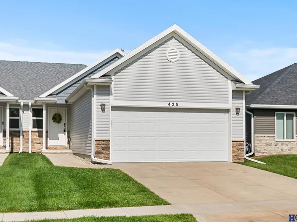 425 S 3rd St, Seward, NE 68434