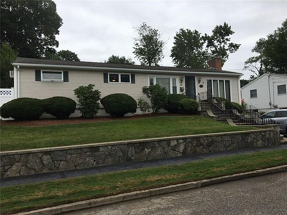 2nd image of 150 Woodland Ave