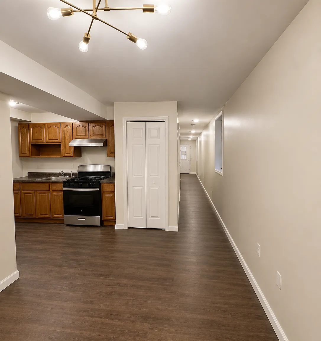 3 bed, 1000 sqft, $2,250 — Photo 2