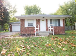 10221 E Baribeau Ln, Indianapolis, IN